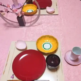 令和の雛祭りテーブルコーディネート 盛り付け前